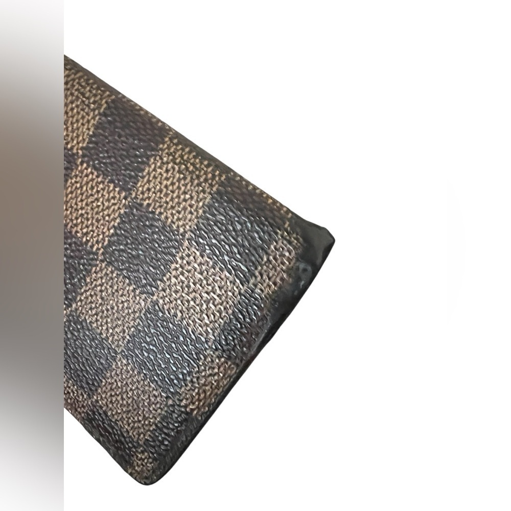 LOUIS VUITTON Damier Ebene Ludlow Wallet - Picture 7 of 13
